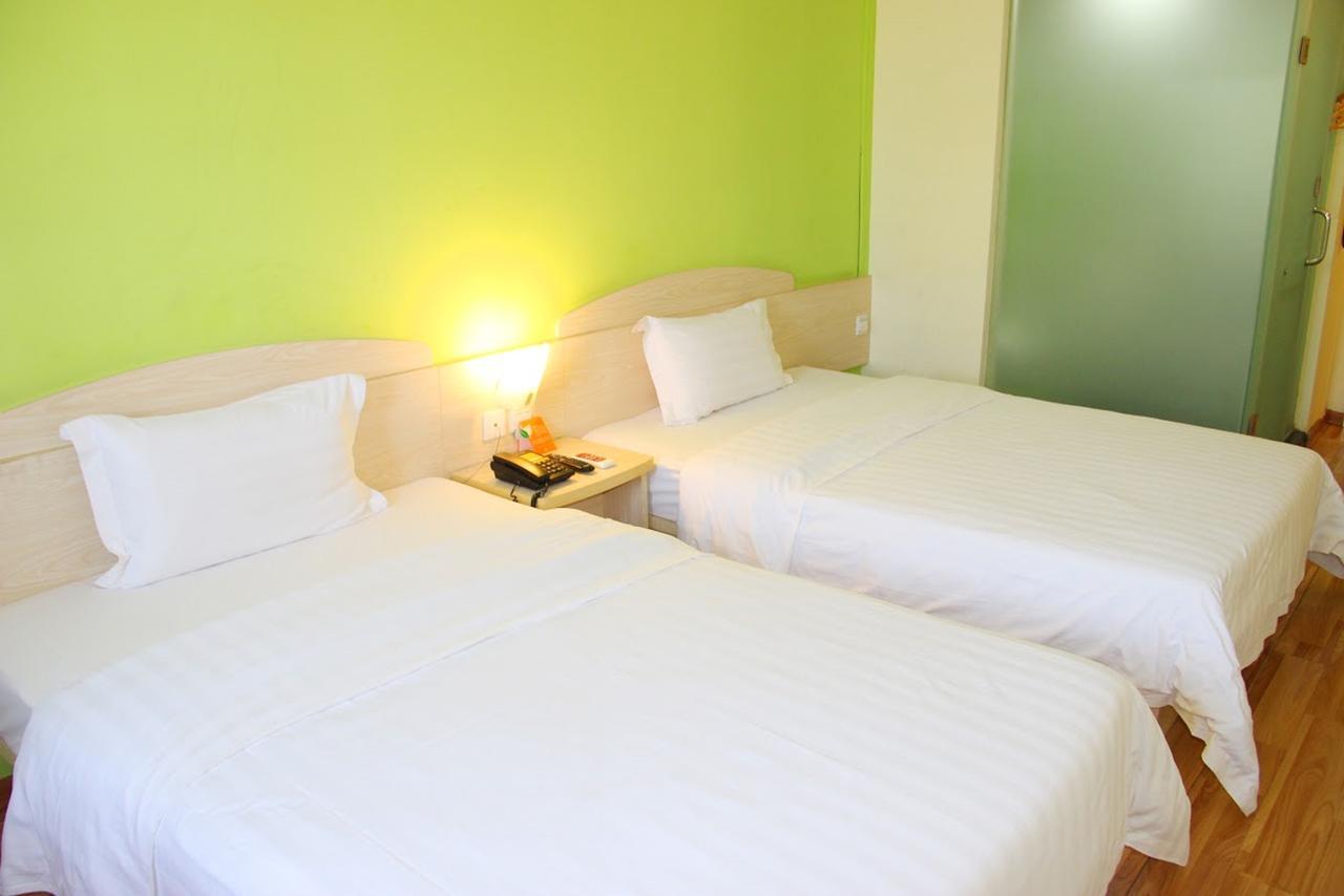 7Days Inn West Liaoyang Road Carrefour Qingdao Exterior foto